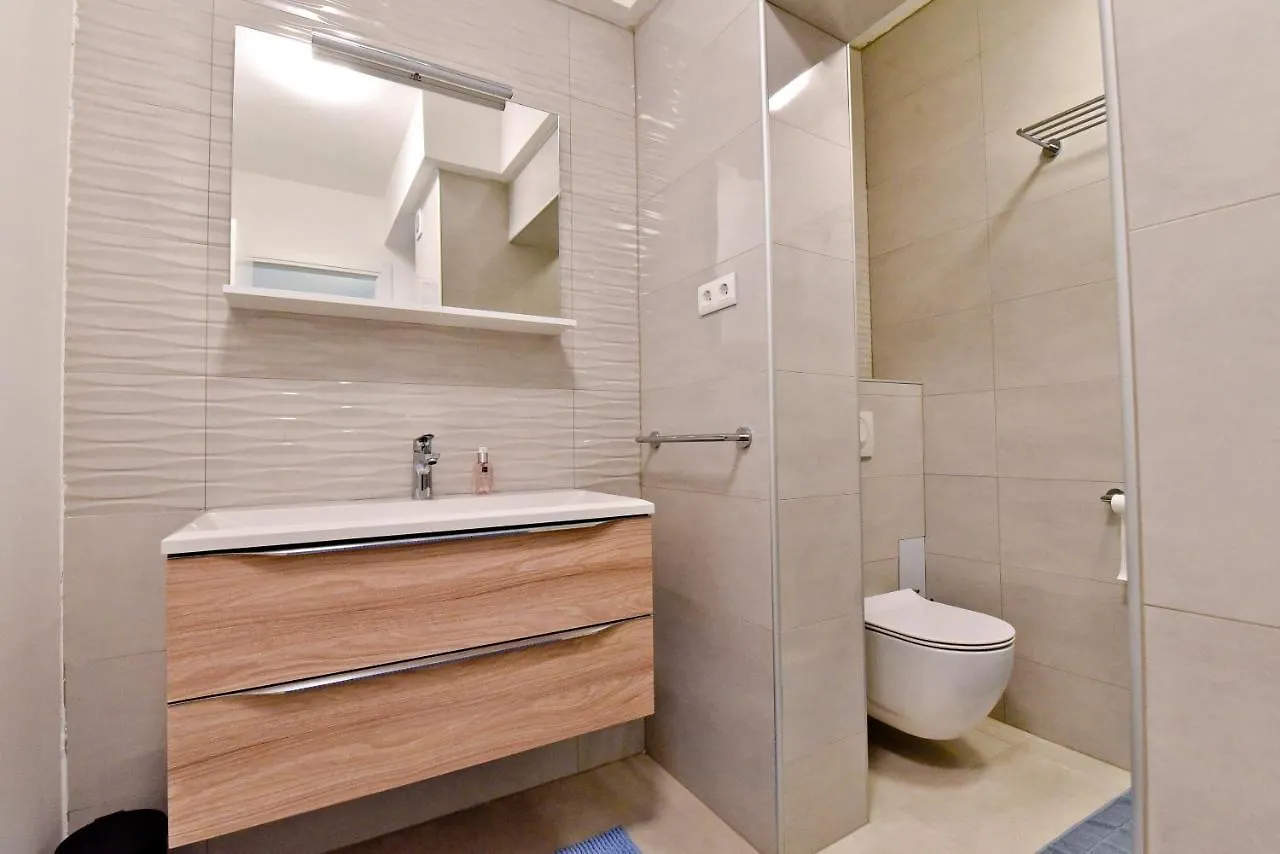 Apartment Paola-Ivana Zadar