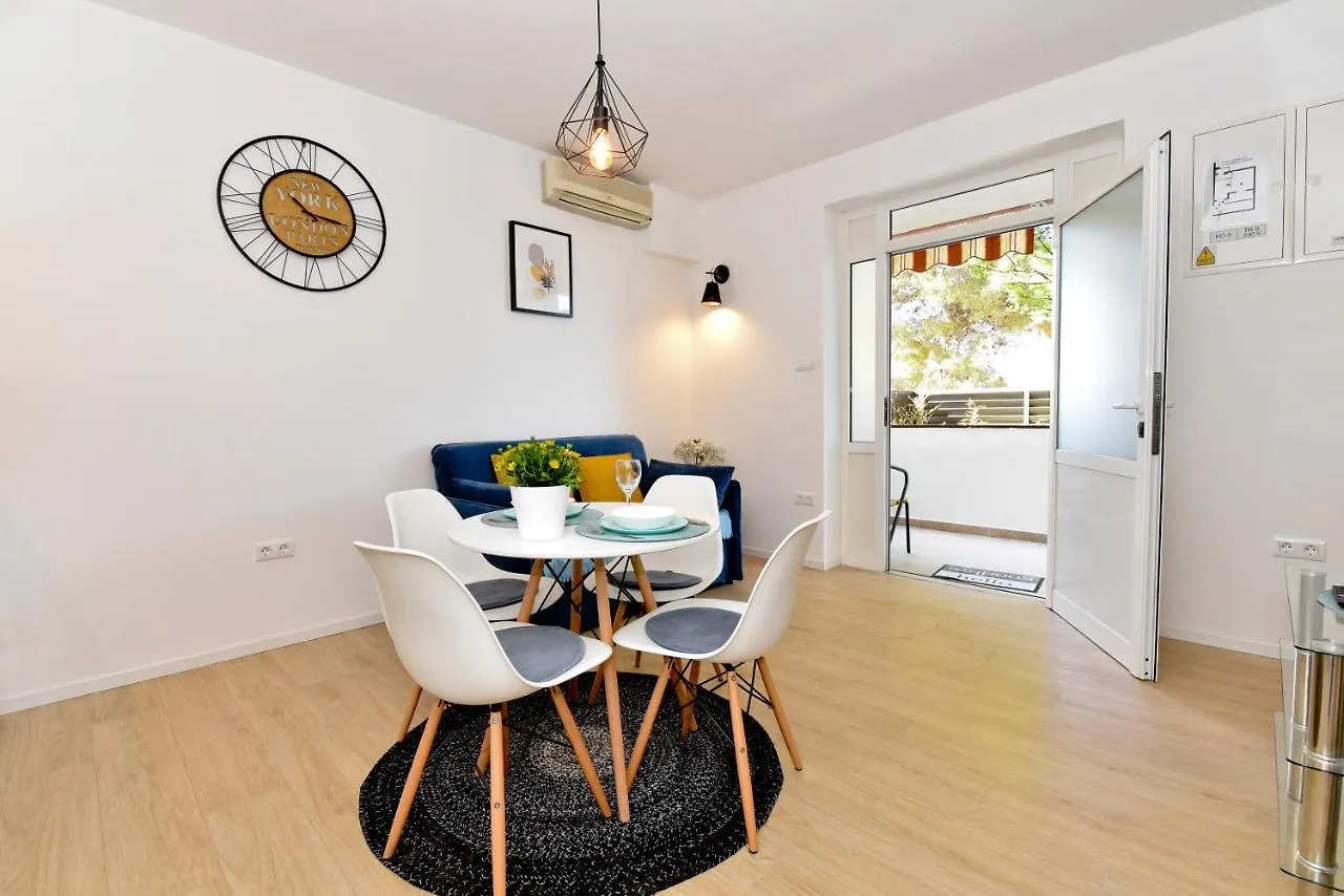 Apartment Paola-Ivana Zadar